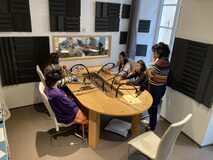 Galerie photo Les élèves dans les studio de Radio Larzac